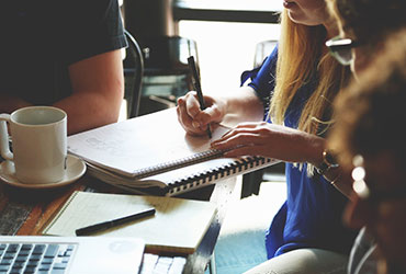 Illustration für Online-Marketing-Kurs: Analyse von Kennzahlen und Reports